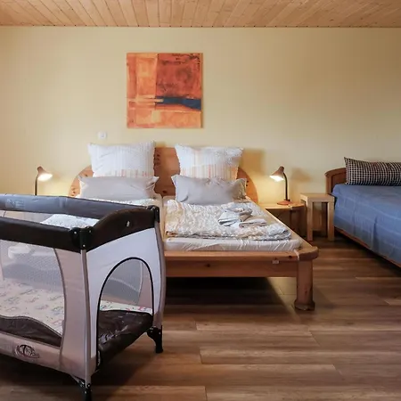 By Interhome Oberleichtersbach
